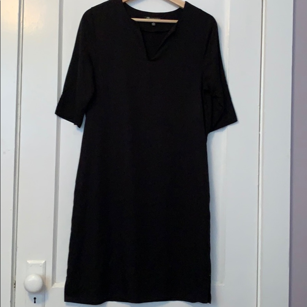 Versona Black Dress with pockets!
